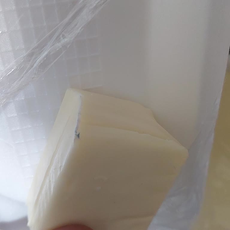 Yemeksepeti Market Tarihsiz Kaşar Peyniri Teslimatı Gıda Güvenliğini Tehdit Ediyor