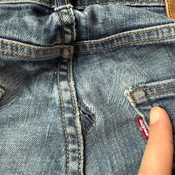 Levis Jean Pantolonunda İlk Yıkamalarda Dikiş Yırtılması Ve Mağaza İletişimsizliği