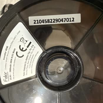 Fakir Inavator 4048 Toz Haznesi Sapı Bir Hafta İçinde Kırıldı, Garanti Kapsamında Değişim İstiyorum