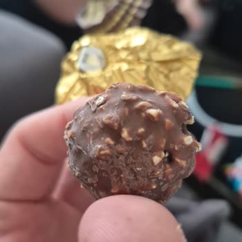Acı Ve Görünüşü Farklı Ferrero Rocher Çikolatası İçin İade Talebi