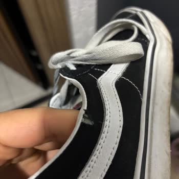 Vans UA Sk8-Low Ayakkabısında Kısa Sürede Yırtılma Ve Ücretsiz Değişim Talebi