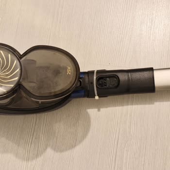Philips Dikey Süpürgede Sürekli Parça Kırılmaları Ve Servis Çözümsüzlüğü