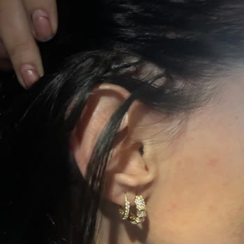 Saç Kaynak İşlemi Başarısızlığı Ve Kötü Salon Ortamı