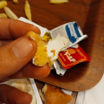 Burger King Marmaris Şubesinde Hamburger Ekmeğinde Plastik Parça Bulunması