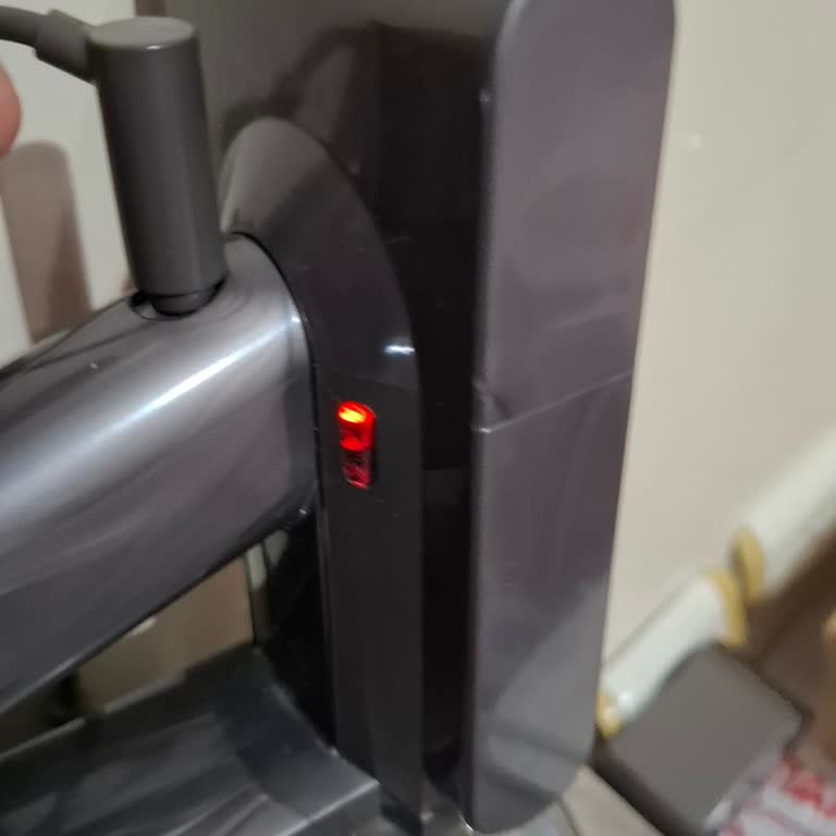 Dyson V8 Süpürge Şarj Sorunu Garanti Kapsamında Ücretsiz Tamir Veya Değişim Talebi