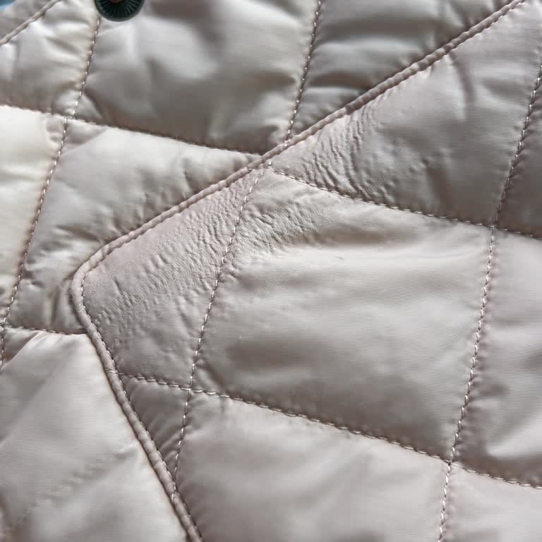 Barbour Cekette Üç Kez Giyildikten Sonra Cep Deformasyonu Ve Tüylenme