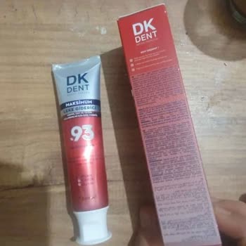 Dermokil DK Dent Maksimum Leke Giderici 93 Diş Macunu Sert Çıktı, Kullanılamıyor