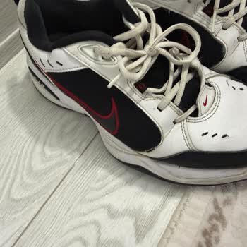 FLO Metrogarden'da Satın Alınan Nike Air Monarch Ayakkabısında Erken Yırtılma Ve İade Talebi