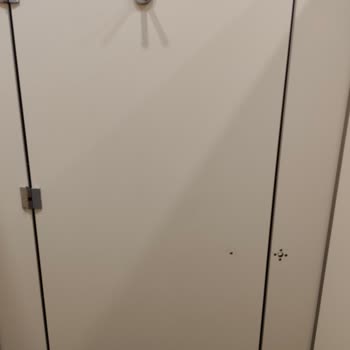 Akyurt Belediyesi Yüzme Havuzunda Dijital Saat, Kapı Kilitleri Ve Sabunluklarda Sorunlar