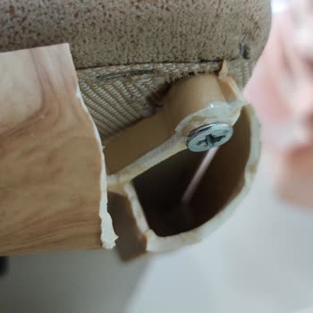 İstikbal Koltuk Ayakları Garanti Dışında Bırakıldı Ve 1.400 TL Servis Ücreti Talep Edildi