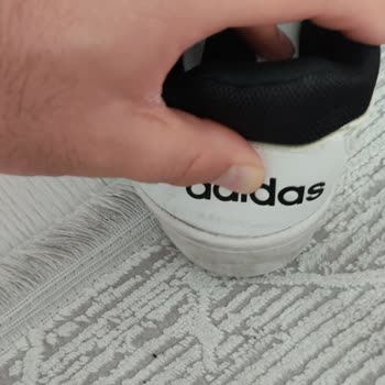 Adidas Hoops Classic Ayakkabımda Açılma Ve Yırtılma, Ayıplı Ürün İadesi Çözülmedi