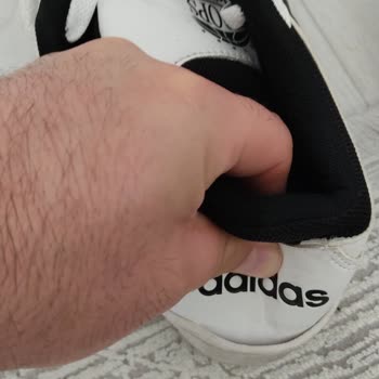 Adidas Hoops Classic Ayakkabımda Açılma Ve Yırtılma, Ayıplı Ürün İadesi Çözülmedi