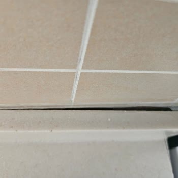 Arçelik Servisinin Hatalı Montajı Mutfak Tezgahı Ve Fayanslarda Büyük Hasara Yol Açtı