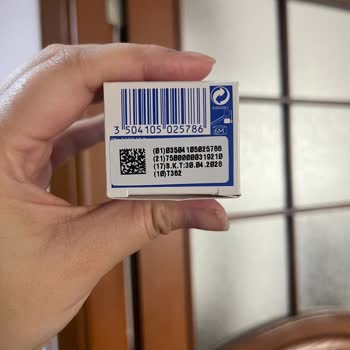 Mustela Markalı Pişik Kremi İçinde Hava Boşluğu Ve Az Doluluk