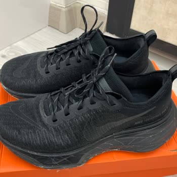 Nike ZoomX Invincible Run Flyknit Ayakkabısında Yapışkan Sorunu Ve Barçın Spor'dan Cevapsız Servis
