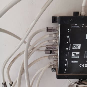 Kablo Net'in Apartmanda İzinsiz Uydu Kesintisi Ve Elektrik Çalma