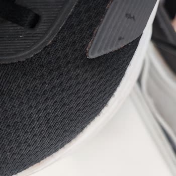 FLO Mağazasındaki Adidas Galaxy Run Ayakkabısının Hızlı Deformasyonu Ve Değişim Talebi
