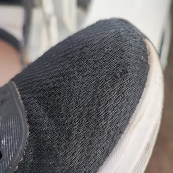 FLO Mağazasındaki Adidas Galaxy Run Ayakkabısının Hızlı Deformasyonu Ve Değişim Talebi