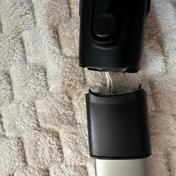 Philips 8000 Dikey Süpürge Parça Kırılması Ve Yedek Parça Temini İsteği