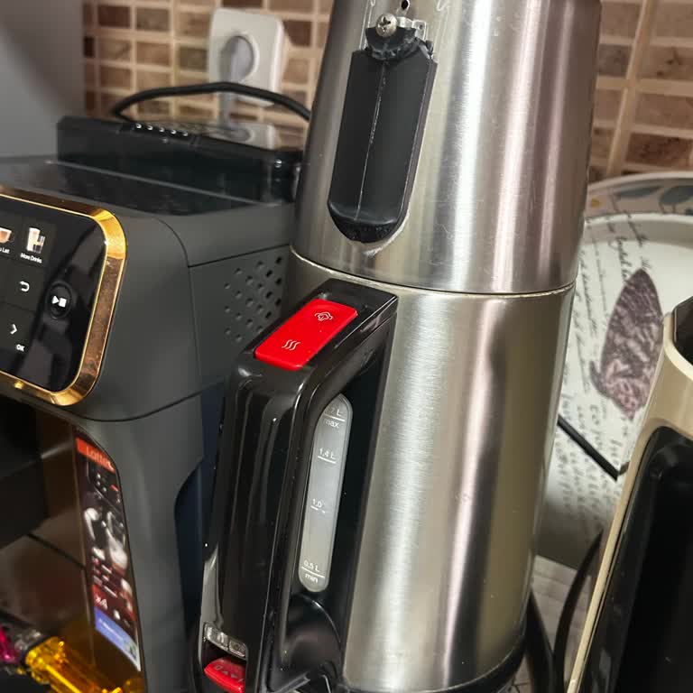 Arçelik Çay Makinesinde Kulp Kırılması Ve Güvenlik Tehlikesi