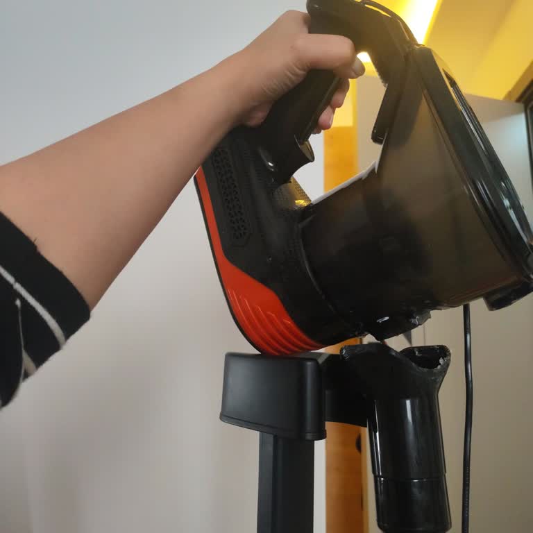 Fantom Pluto P 6000 Cyclone Süpürge Başlığı Aniden Kırıldı, Garanti Ve İade Talebi