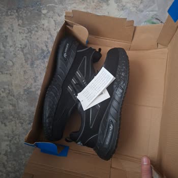 Yanlış Renk Adidas Nova Ayakkabı, Cevapsız Değişim İsteği