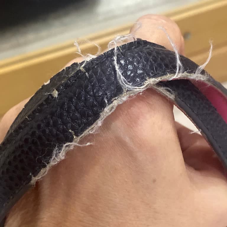 Garanti Süresi İçinde Kulp Bozulması: Lacoste Değişim Talebi