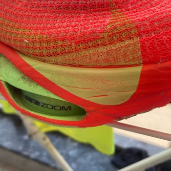 Nike Koşu Ayakkabısında Kısa Sürede Açılma Ve Patlama Sorunu