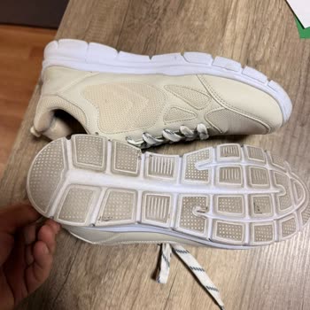 Az Kullanımda Hummel Cross Lite Ayakkabının Suni Deri Kaplamasının Soyulması Ve Garanti Kapsamında Değişim Talebi