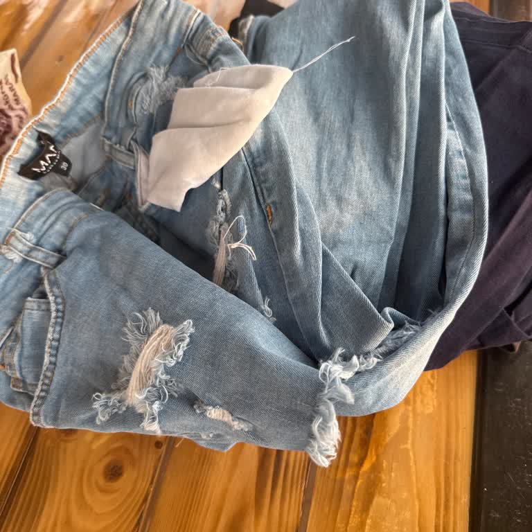 Mavi Jeans Pantolonunda Yanlış Beden Ve Hasarlı Ürün