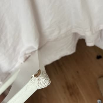 IKEA Hemnes Divanda Kırık Parça İçin Ücretsiz Değişim Talebi