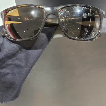 Rayban Gözlüğündeki Cam Dökülmesi Ve Garanti Dışı Değerlendirme Mağduriyeti