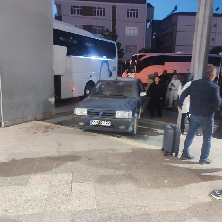 Bafra Otogarı Peronlarına Şahsi Araç Girişi Engellenmediği İçin Otobüs Seferleri Aksıyor