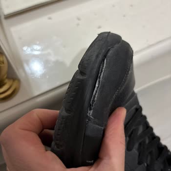 Skechers Ayakkabısının 3 Ayda İki Tekinde Yırtılması Ve In Street'in İade Reddi