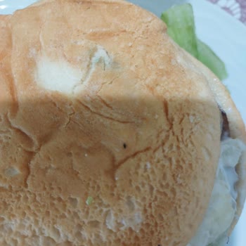 Saloon Burger Hamburgerinden Küflü Gıda Riski Ve Ücret İadesi Talebi
