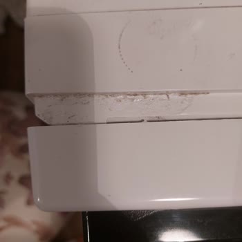 Vestel Kurutma Makinesinde Plastik Parçanın Erimesi Ve Haksız Ücret Talebi