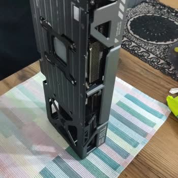 Amazon’dan Alınan Asus RTX 5080 Yerine Sadece Kasa Olan Sahte RTX 5090 Gönderildi