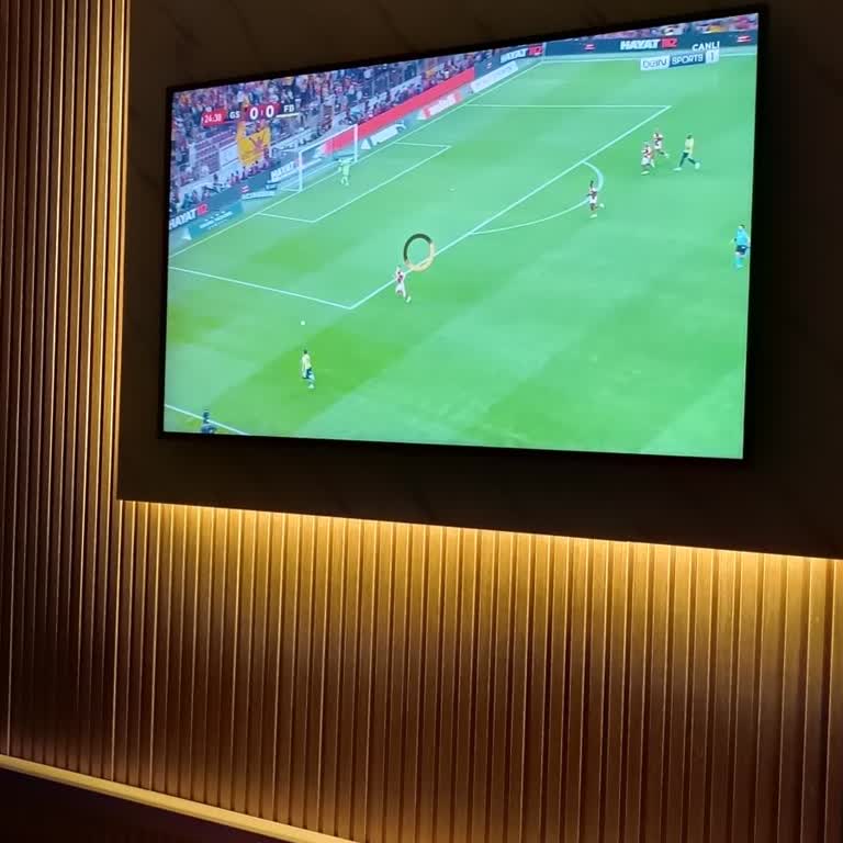 Yıllık Abonelikte Derbi Yayını Donuyor Ve Görüntü Kalitesi Düşüyor