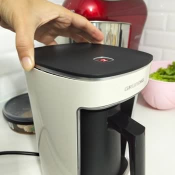 Servis Hataları Nedeniyle Grundig Kahve Makinesi Defalarca Hasarlı Döndü