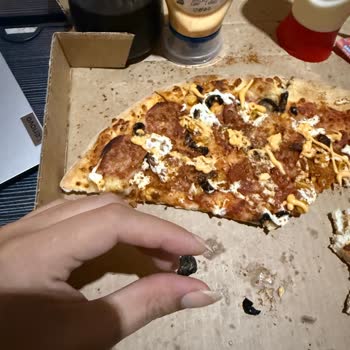 Sağlık Riski Taşıyan Pizza Ve Eksik Sipariş İçin Tam İade Talebi
