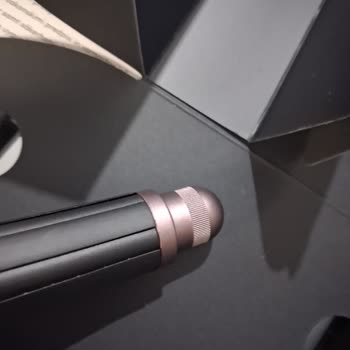 Dyson Airwrap Setinde Eksik Tokalar Ve Renk Uyuşmazlığı