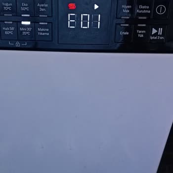 Arçelik Bulaşık Makinesinde Sürekli Köpürme Ve E01 Hatası, Değişim Makinesinde Motor Gürültüsü Ve Servis İhmaline Şikayet