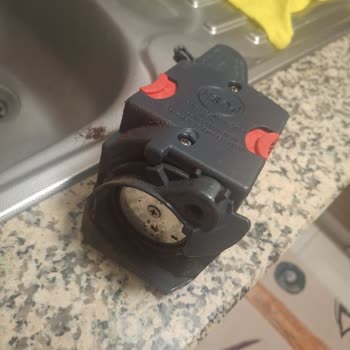 Delonghi Magnifica Plus Servis Hatası: Yanlış Ve Hasarlı Teslim Edildi