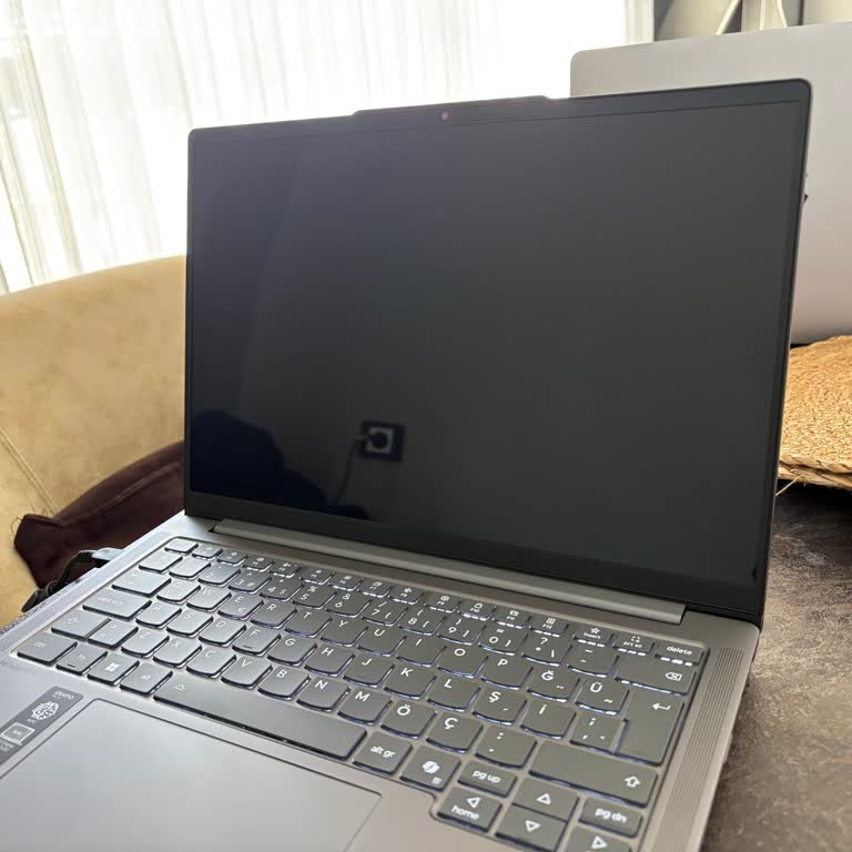 Kusurlu Laptop Değişim Onayı Geldi, Yeni Cihaz Hâlâ Gelmedi Ve İşlerim Aksıyor