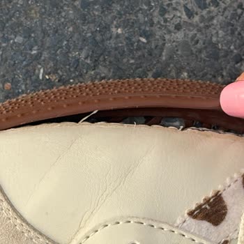 FLO Mağazasında Lumberjack Sneaker Taban Açılması Ve Cevapsız Müşteri Hizmetleri