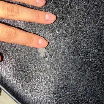Stradivarius Deri Çantada Hızlı Aşınma Ve Mağaza Müdürünün Değişim Talebini Göz Ucu Reddetmesi