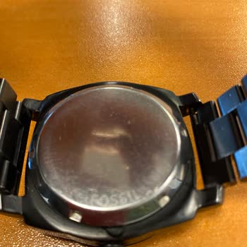 Fossil Saatin Ücretli Tamirinde Parça Yok, Müşteri Mağdur
