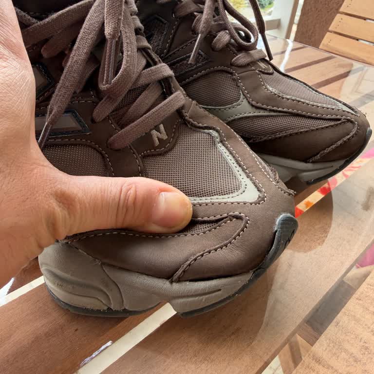 New Balance 9060 Model Ayakkabıda Erken Aşırı Açılma Ve Üretim Hatası
