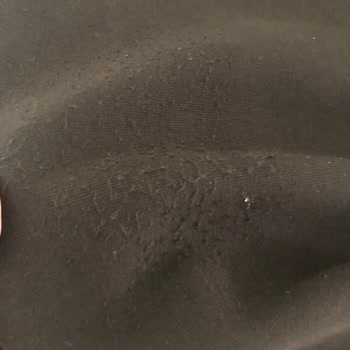 Kısa Sürede Tüylenen Nike Tech Ürünü Ve Cevapsız Müşteri Hizmetleri