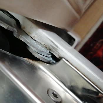 Beko Bulaşık Makinesinde Pas, Boya Dökülmesi Ve Servis Sonrası Çizik: Ürün Değişimi Talebi